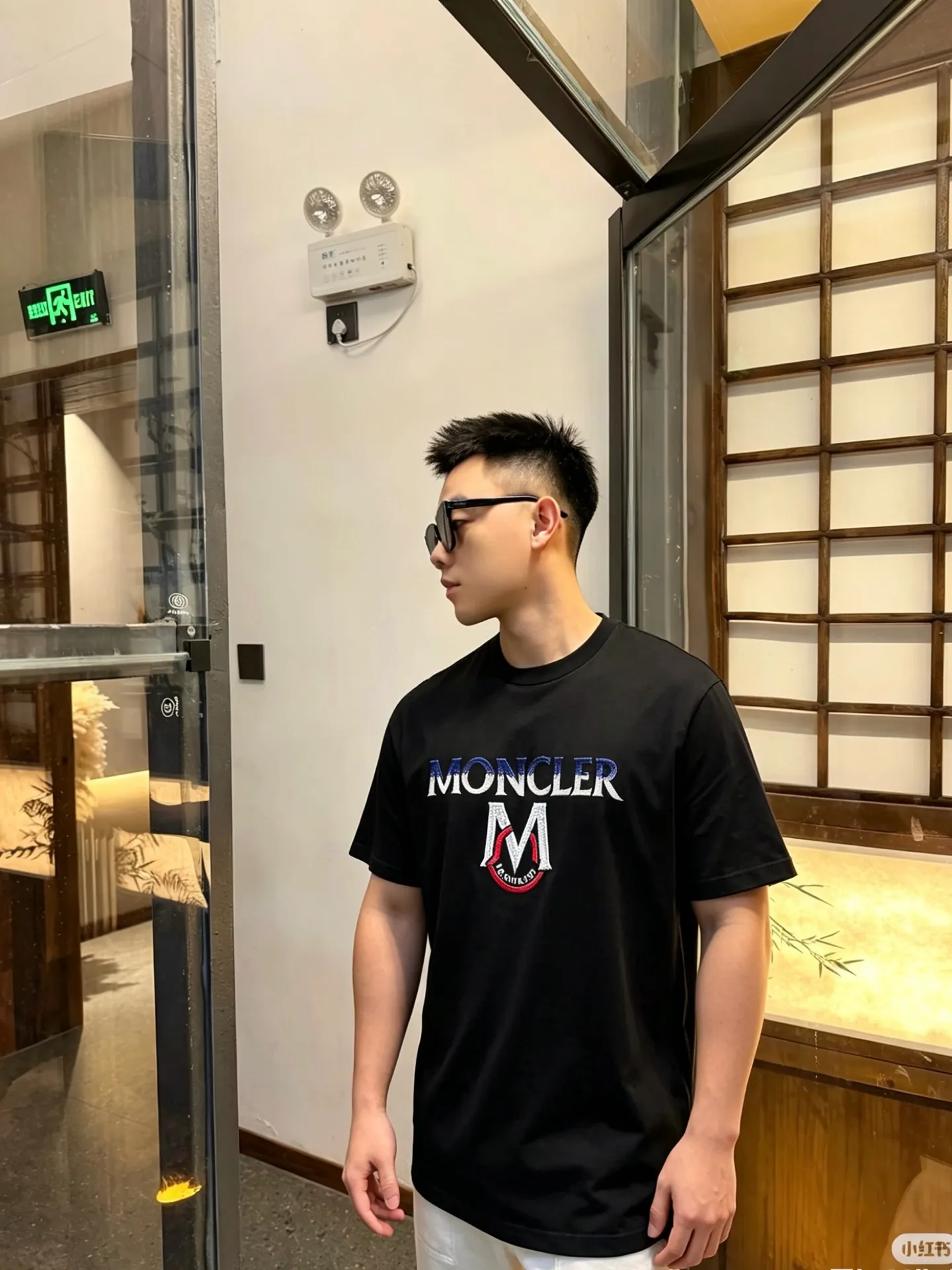 Moncler/ logo T
